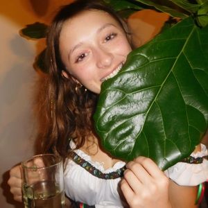 Meet your Posher, Ansley